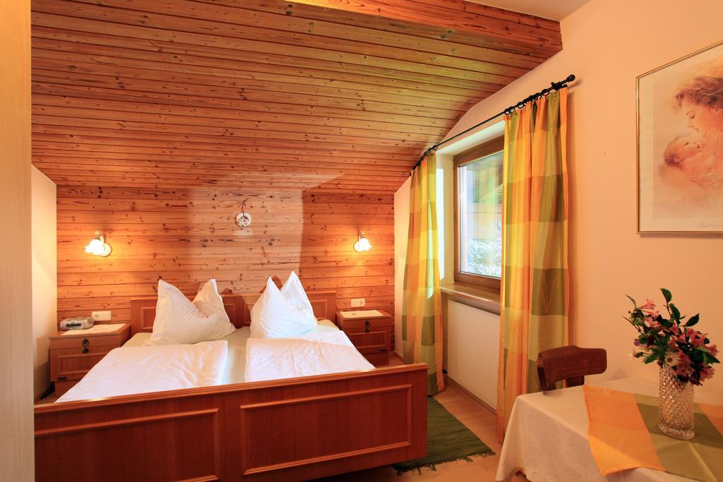 Haus Glanzern Apartamento Westendorf Habitación foto
